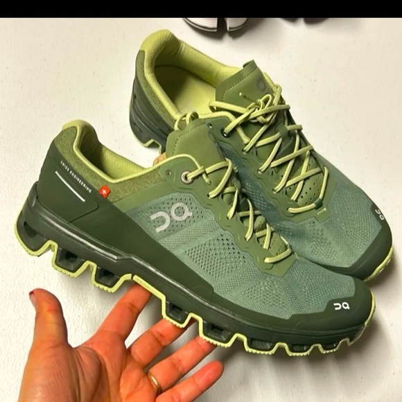 On cloud - Picture 1 of 5